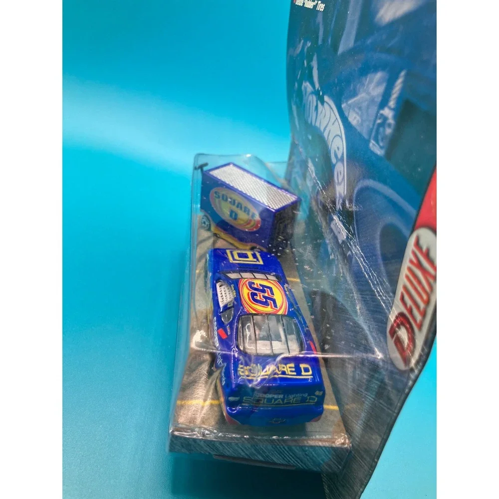 Hot Wheels Pit Crew Racing Adult 1:64 Blue Square D #55 Monte Carlo 2000 Edition